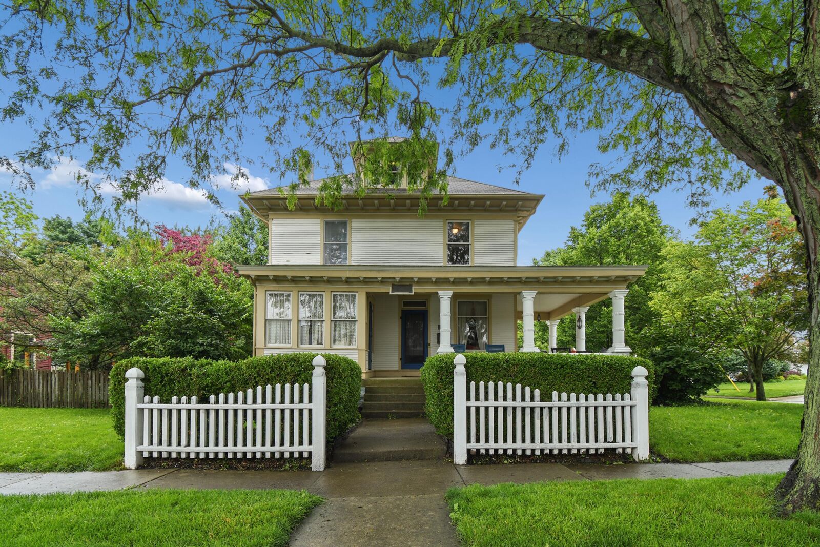 Property Photo:  80 E Waterloo Street  OH 43110 