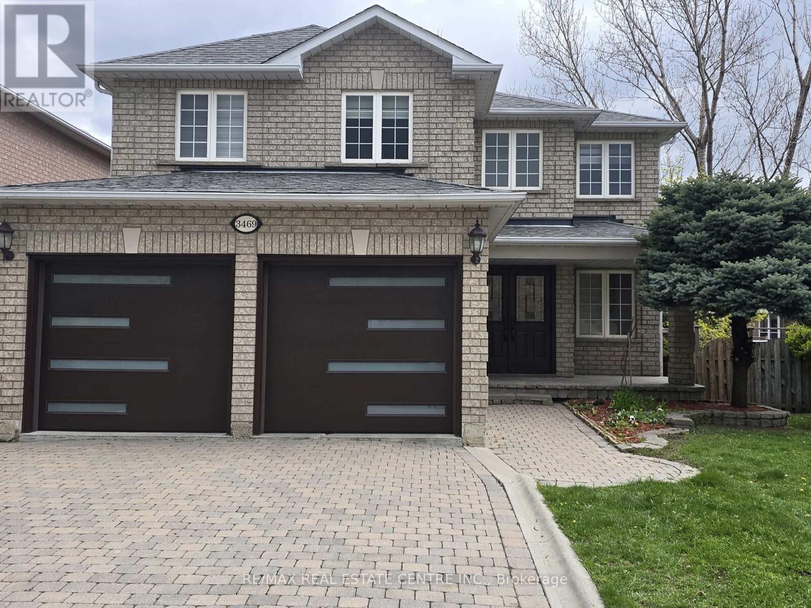 Property Photo:  3469 Old Orchard Park Drive  ON L5B 4E1 