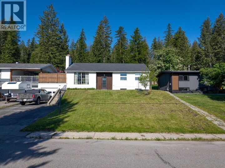 129 Levirs Avenue — photo 1