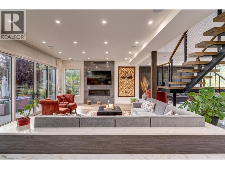 Property Photo: 4 Sunset Lane BC V0B 1M1