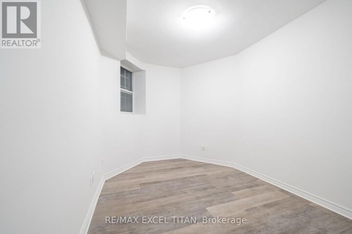 Property Photo:  414 Jarvis Street G4  ON M4Y 3C2 