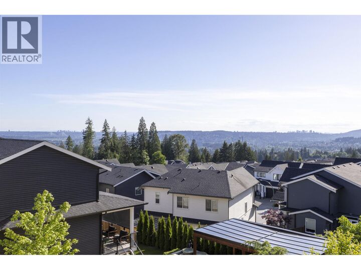 Photo de la propriété:  3488 Danielson Drive  BC V3E 0N4 
