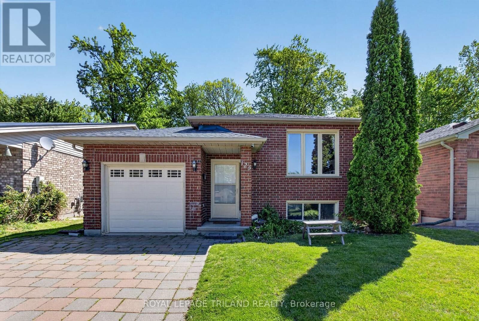 Property Photo:  125 Bournemouth Drive  ON N5V 4T1 