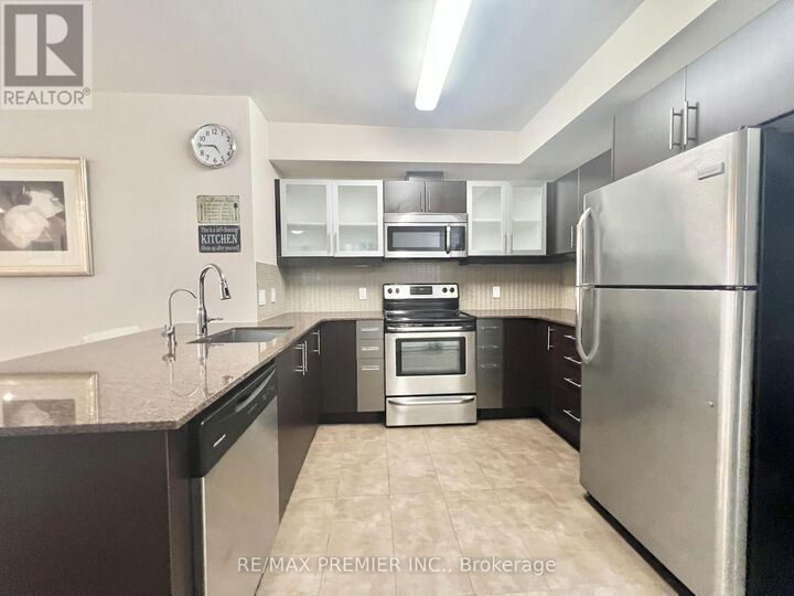 Property Photo:  195 Besserer Street 202  ON K1N 0B6 