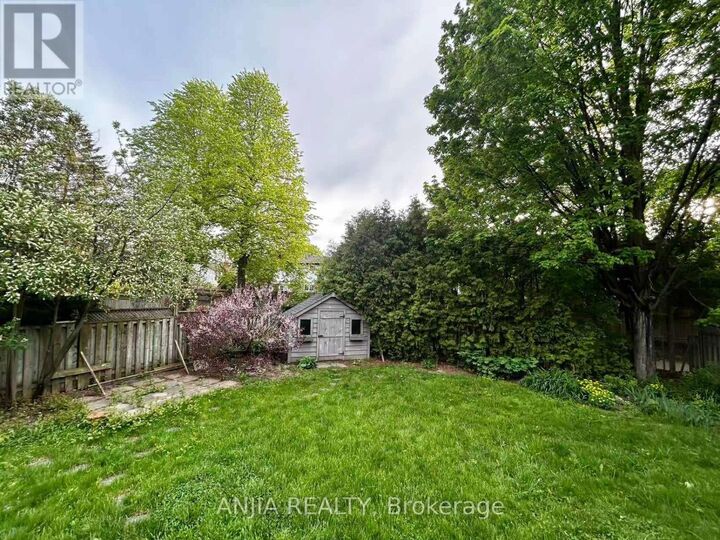 Property Photo:  6 Summerfeldt Crescent West  ON L3R 2B2 