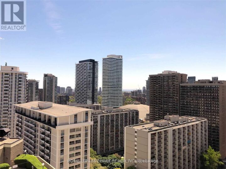 Property Photo: 18 East Maitland Terrace ON M4Y 0H2