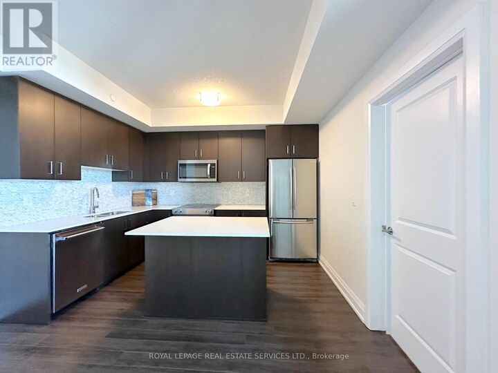 Property Photo: 2333 Taunton Road 901 ON L6H 0N5