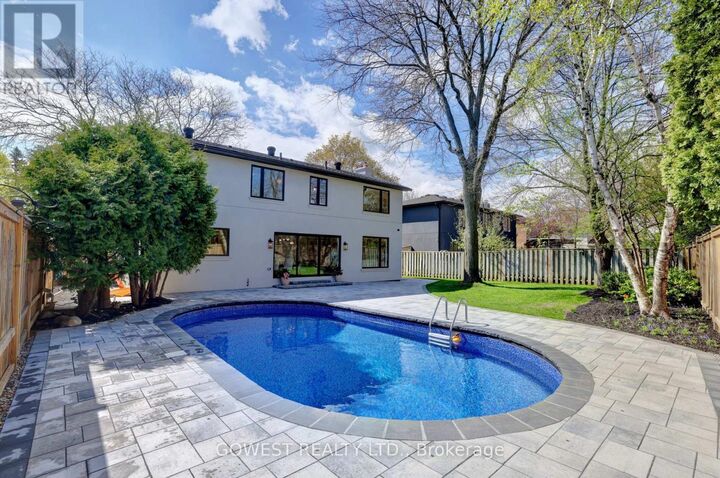 Property Photo: 981 Valdese Drive ON L5C 2Z5