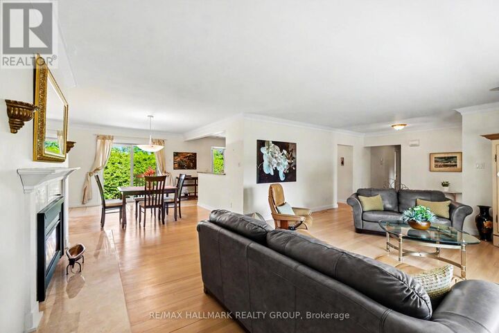 Property Photo: 2009 Killarney Drive ON K2A 1P9