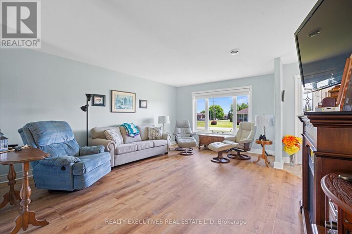 Property Photo:  10727 West End Terrace  ON K0E 1K0 