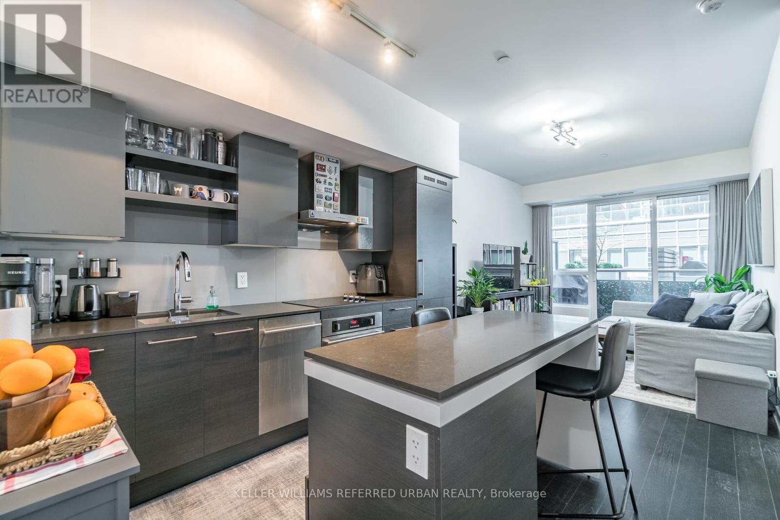Property Photo: 1030 King Street West 221 ON M6K 0B4