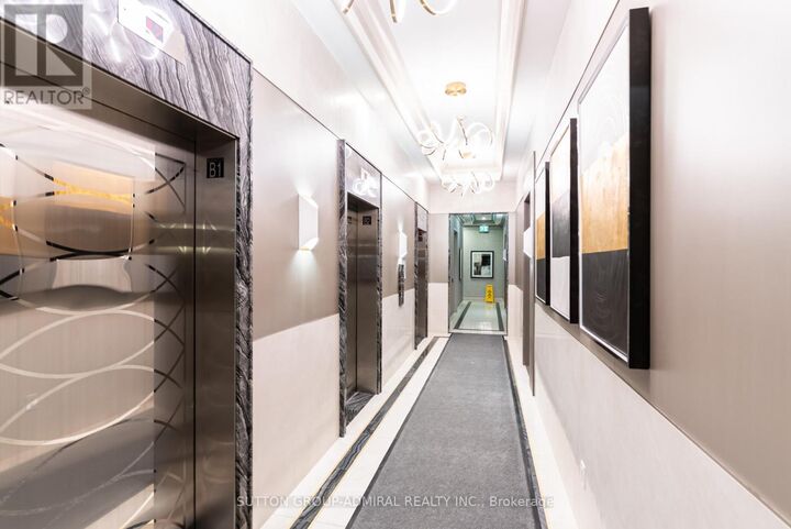 Property Photo:  20 Gatineau Drive 1010  ON L4J 0L3 