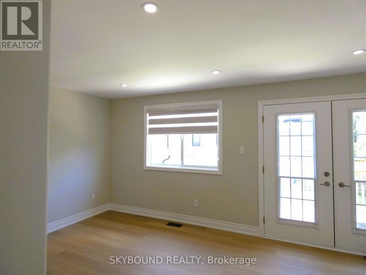 Property Photo:  98 Barton Street 2  ON L9T 1C9 