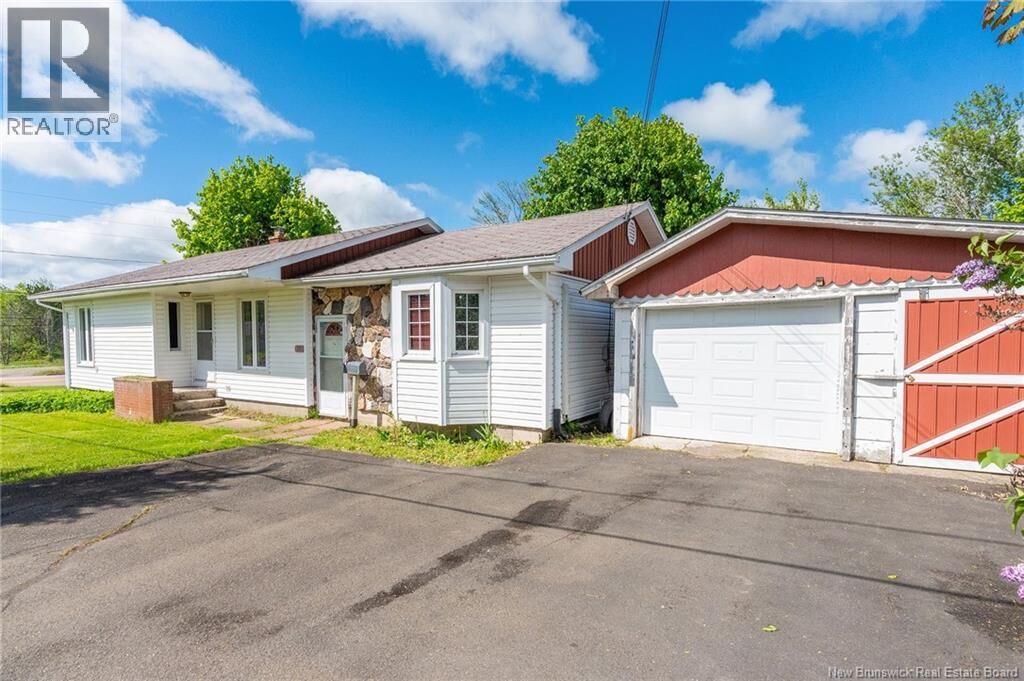 Property Photo:  10 Webster Avenue  NB E1E 2N5 