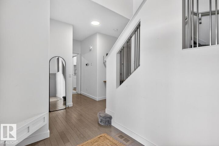 Property Photo: 7583 Ellesmere Way AB T8H 0P7