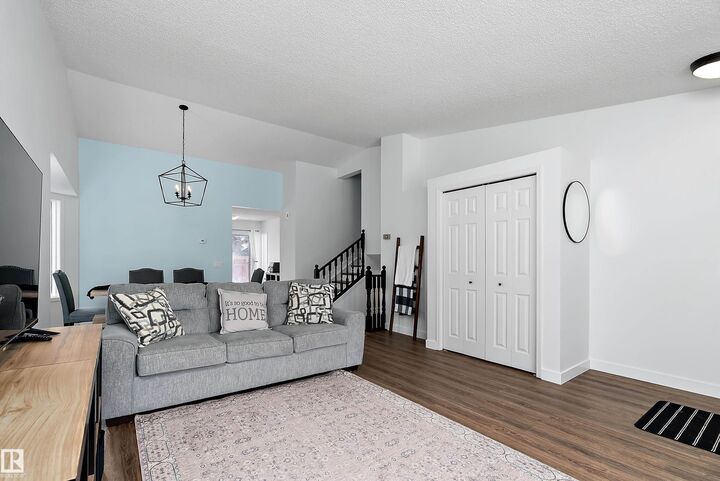 Property Photo:  49 Deerbourne Drive  AB T8N 4R2 