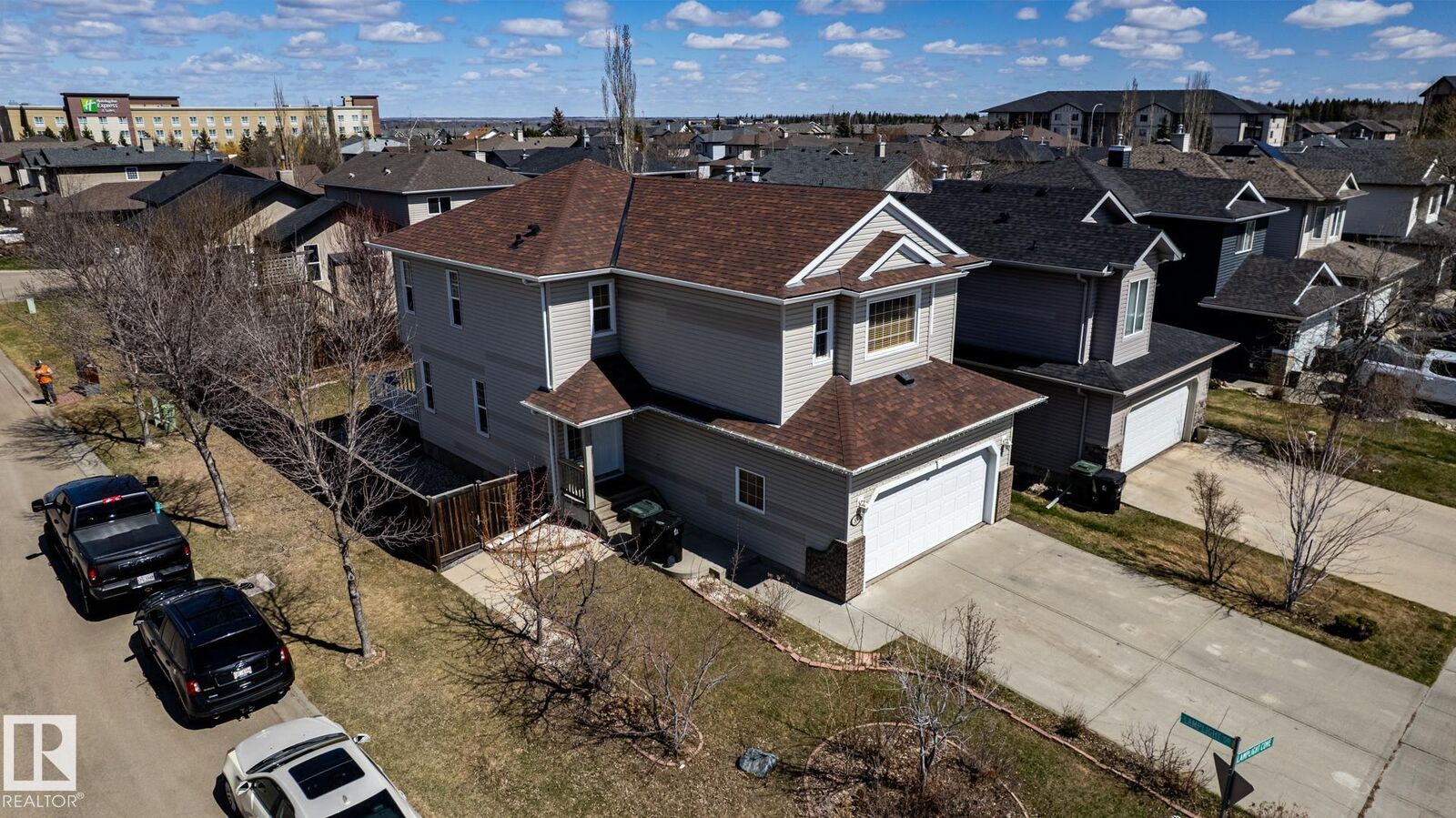 Property Photo: 55 Lamplight Cove AB T7X 4R2