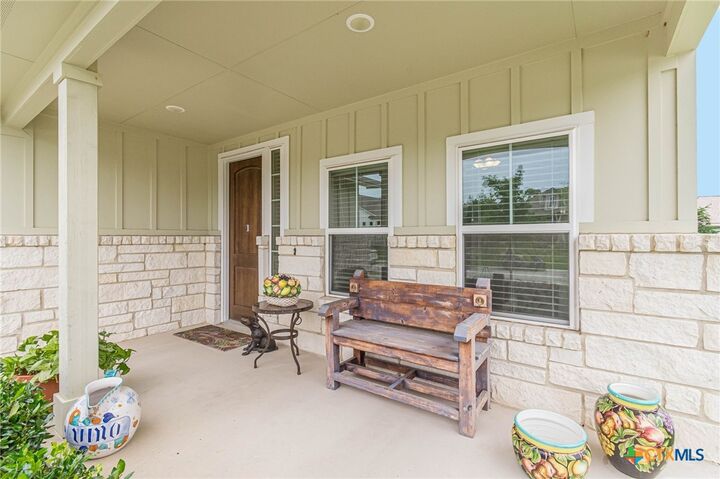 Property Photo: 115 Laughing Pear Cove TX 78666