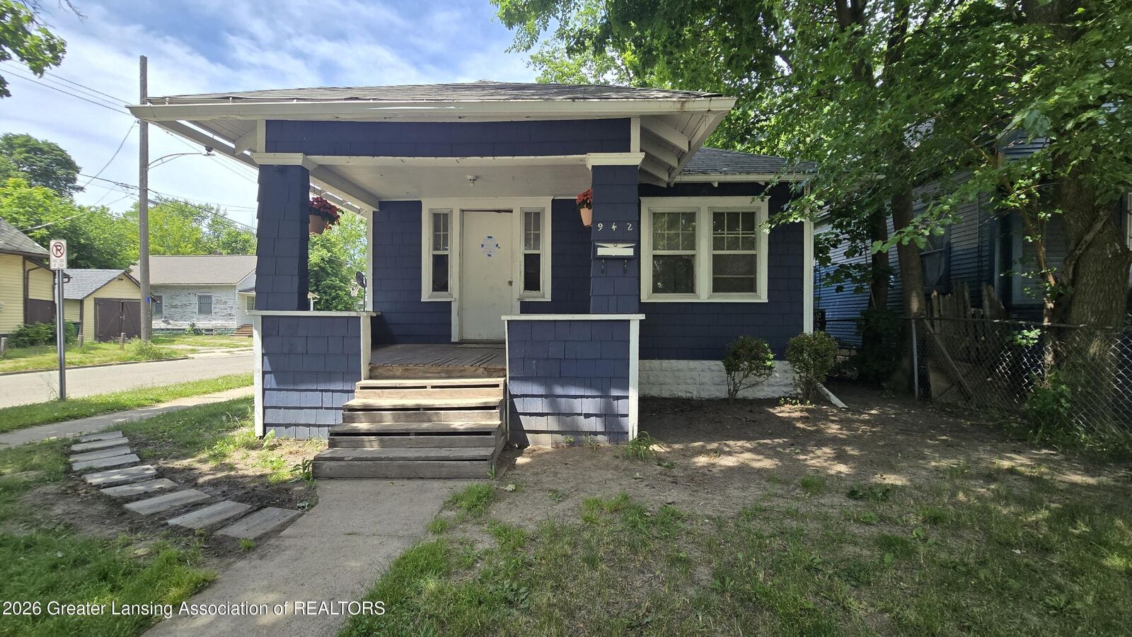 Property Photo:  942 Dakin Street  MI 48912 