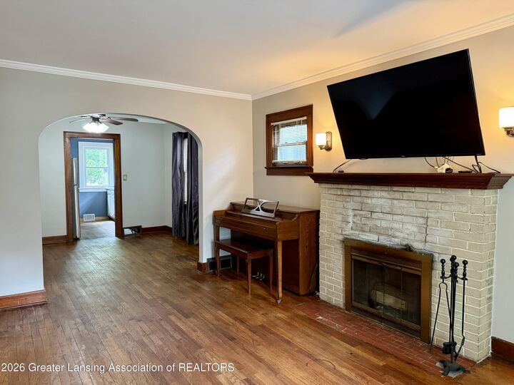Property Photo:  529 Shepard Street  MI 48912 