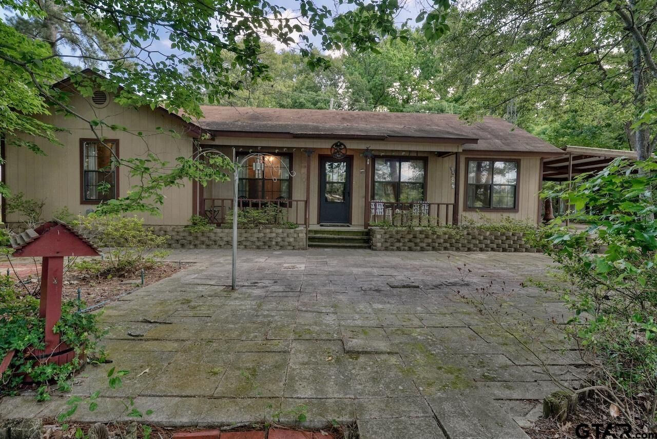 Property Photo:  19987 County Road 4114  TX 75771 
