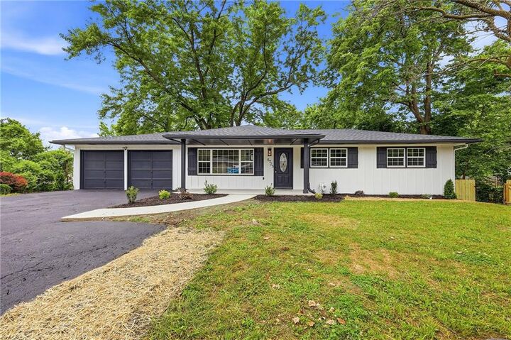 Property Photo:  6725 Montana Court  KS 66111 