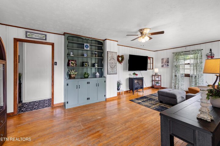 Property Photo:  508 W Hemlock St  TN 37766 