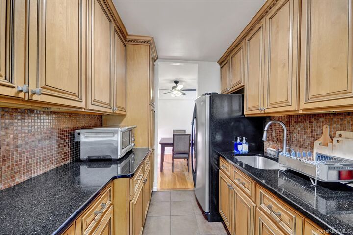 Property Photo:  300 N Broadway 6L  NY 10701 