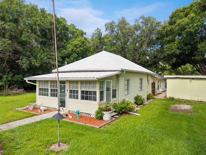 Property Photo:  420 Jacks Memorial Rd  FL 34769 