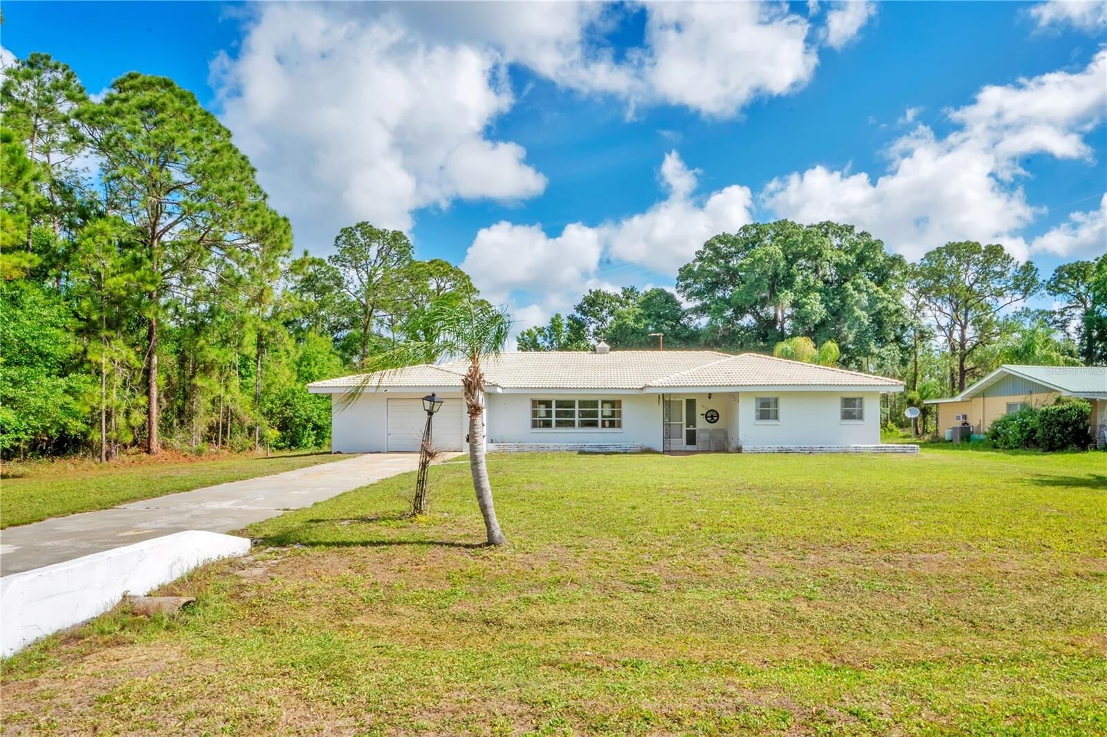 Property Photo: 3640 Belmonte Drive FL 33855