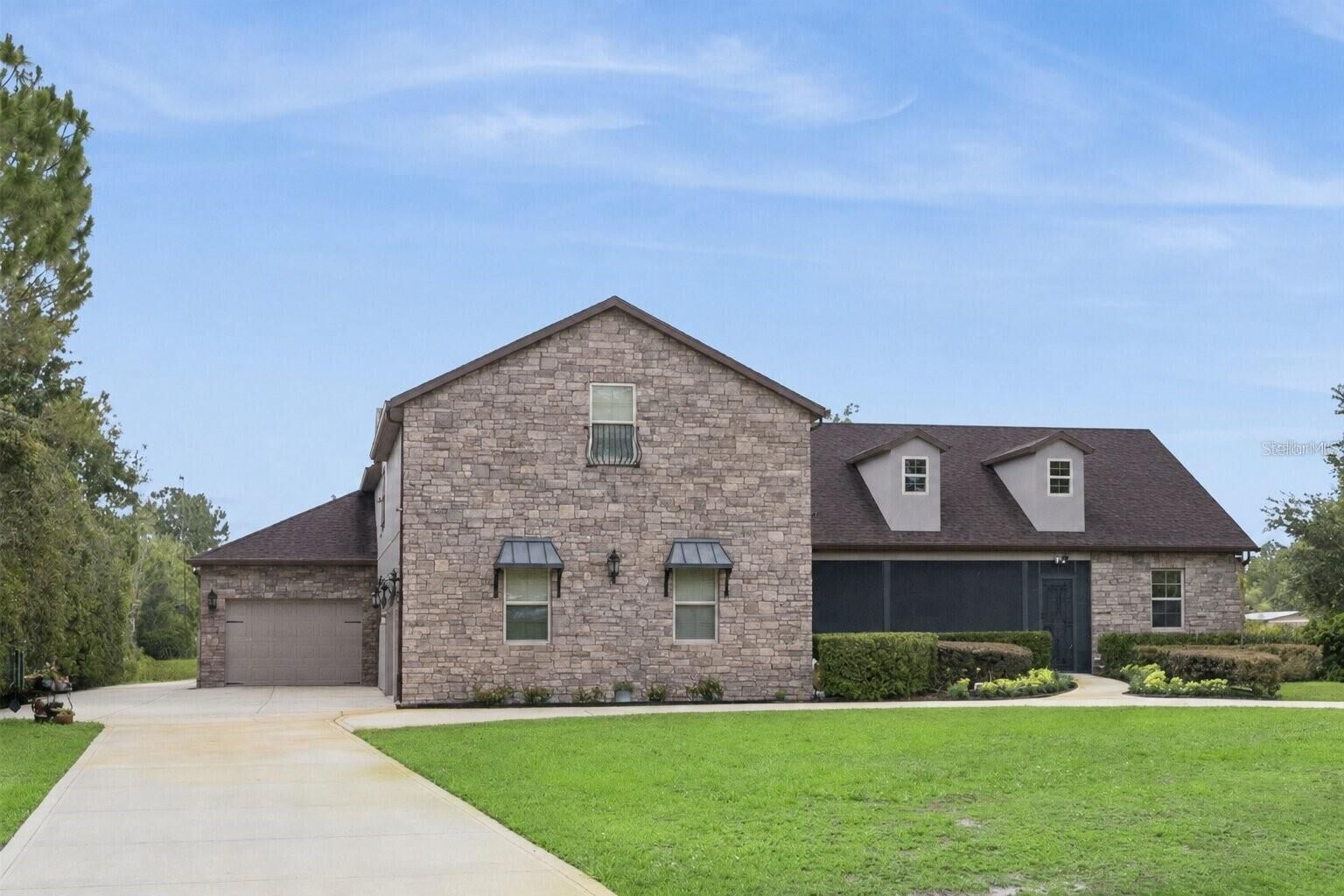 Property Photo:  2075 Mustang Court  FL 34771 
