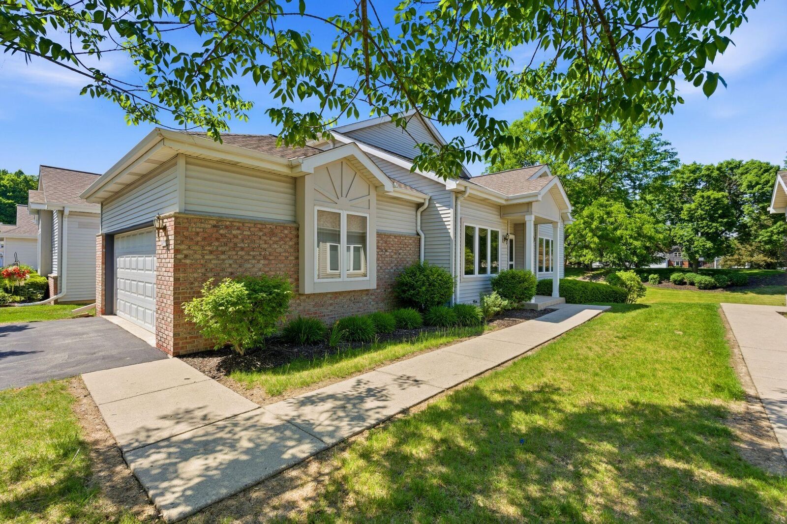 Property Photo: 4650 S Forest Point Blvd WI 53151