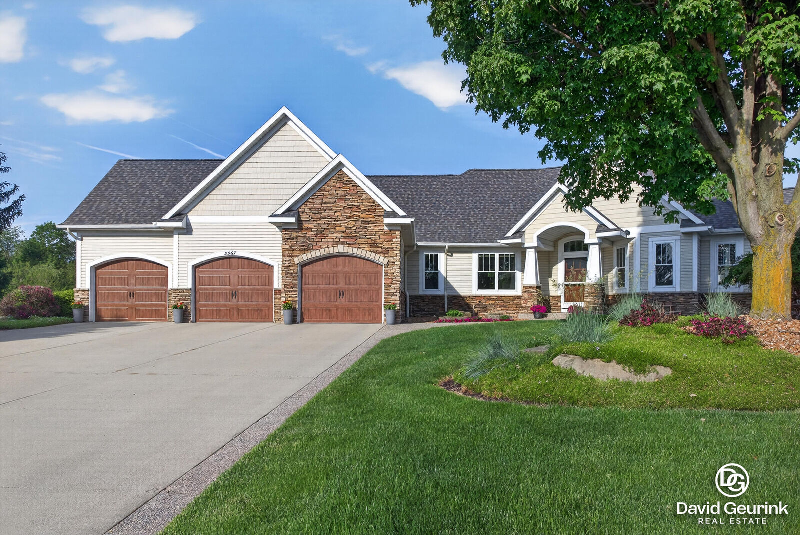 Property Photo: 3567 Elk Court MI 49464