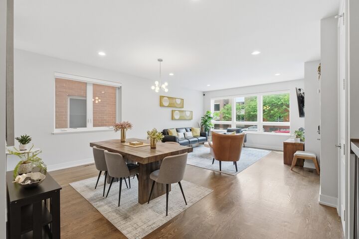 Property Photo:  2743 N Ashland Avenue 1S  IL 60614 