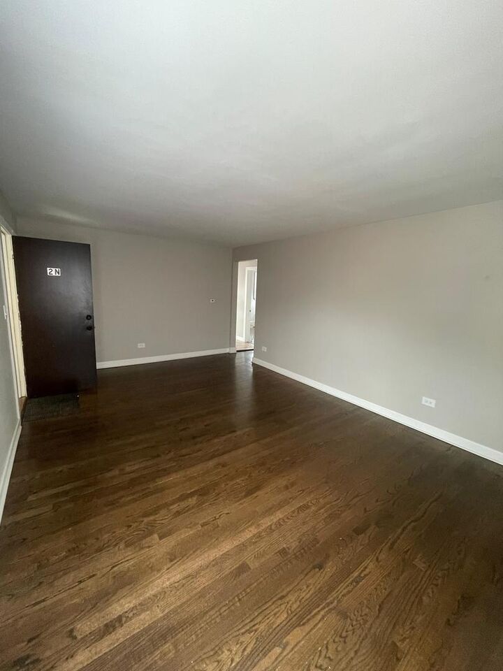 Property Photo:  