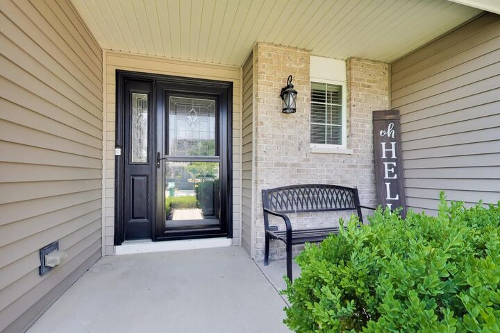 Property Photo:  17060 Auburn Ridge Drive  IL 60441 