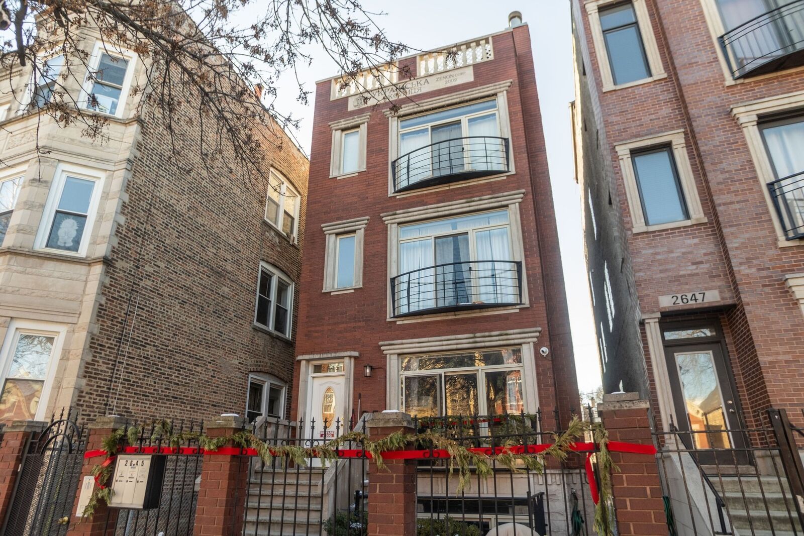 Property Photo: 2645 W Haddon Avenue 1 IL 60622