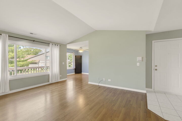 Property Photo:  330 Wethington Drive D  IL 60084 