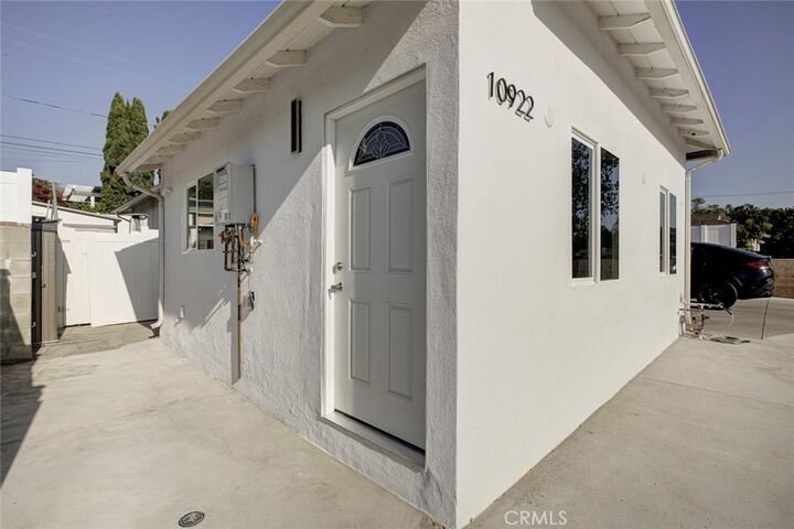 Property Photo:  10920 Nassau Ave.  CA 91040 