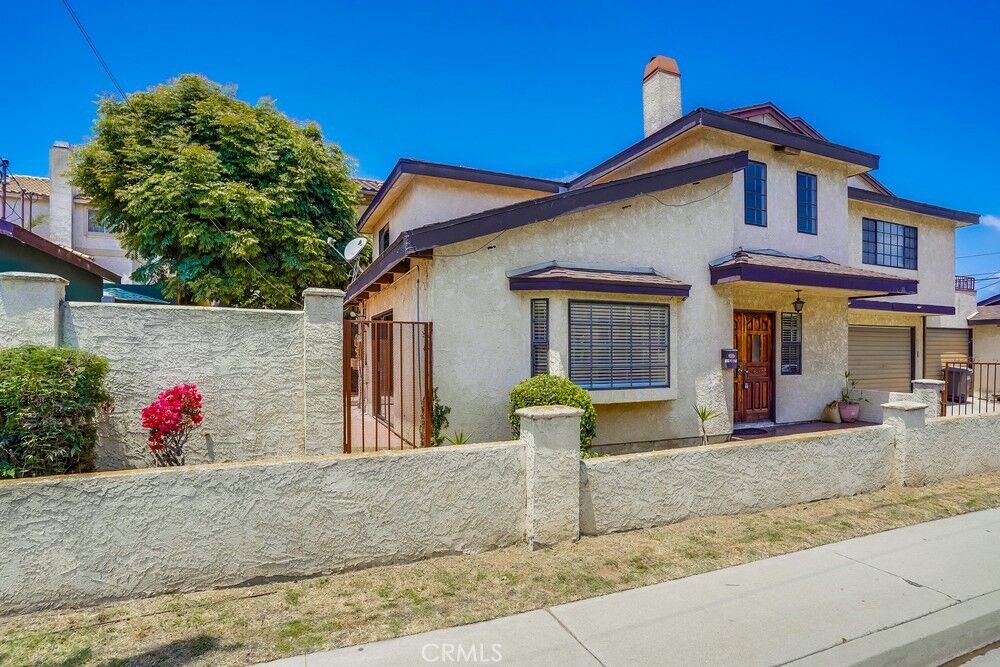 Property Photo: 1307 Mackay Lane CA 90278