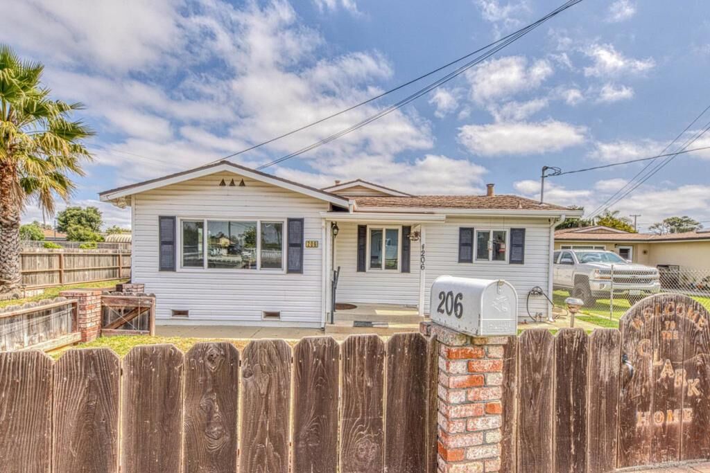 Property Photo:  206 Cornwall Street  CA 93906 