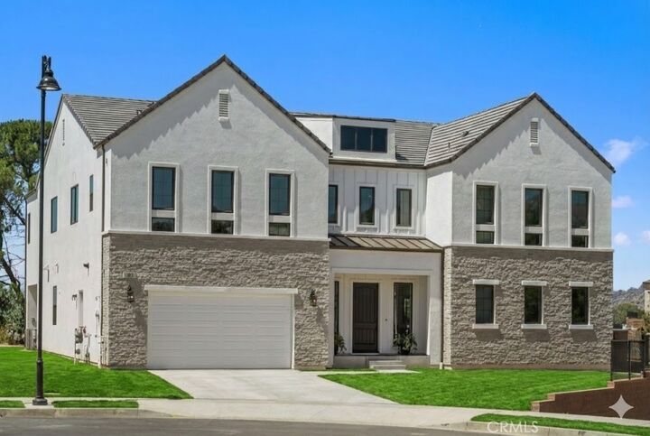 Property Photo:  11091 Woodcrest Court  CA 91311 