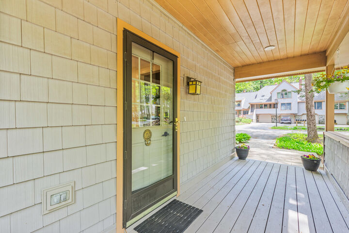 Property Photo:  31 Concord Place 31  ME 04107 