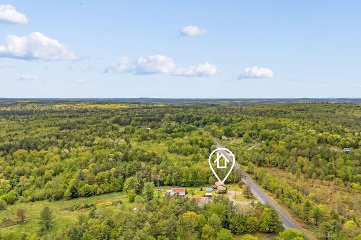Property Photo: 581 Rockland Road ME 04348