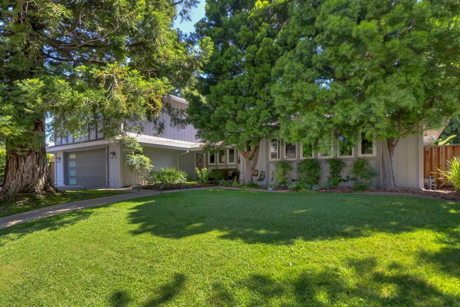Property Photo: 4884 Kipling Drive CA 95608
