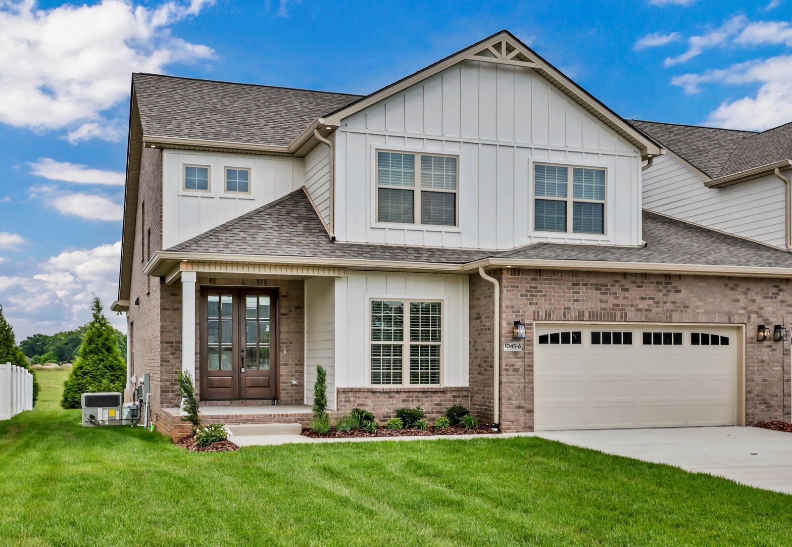 Property Photo: 1045 Veridian Dr TN 37043