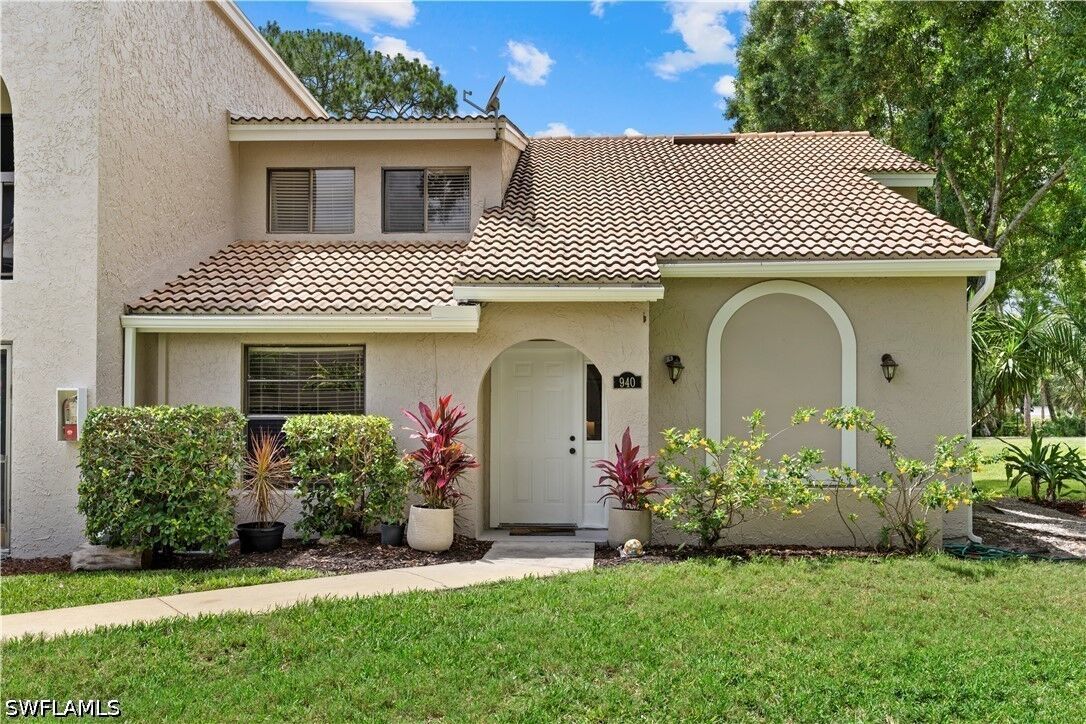 Property Photo:  940 Augusta Boulevard D939  FL 34113 