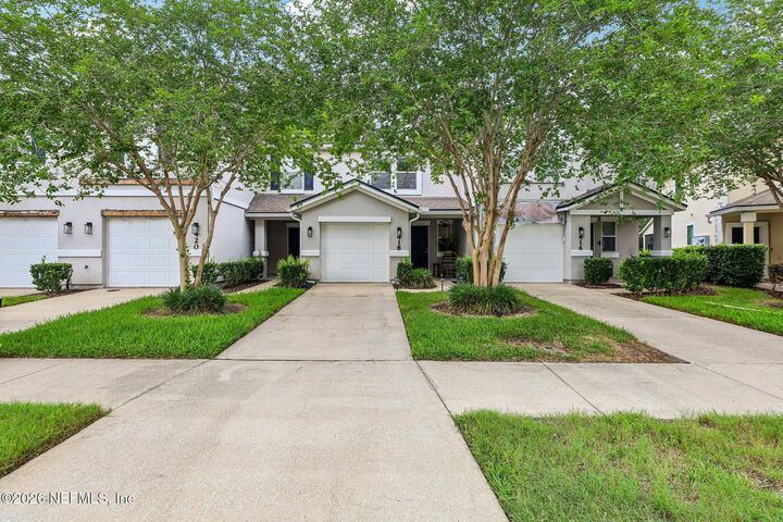 Property Photo: 418 Walnut Drive FL 32259