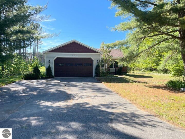 Property Photo: 2332 Arthur Court MI 49685
