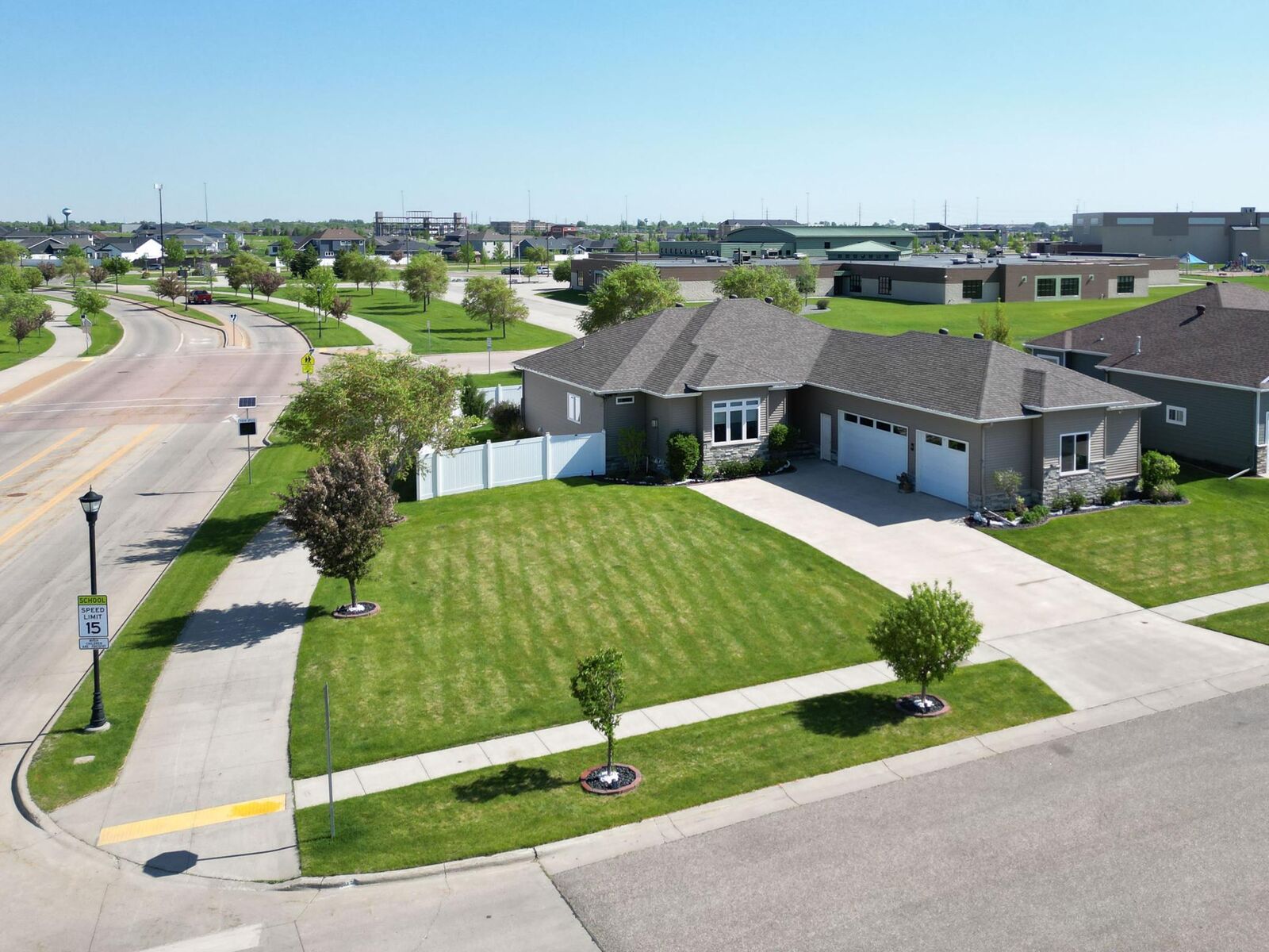 Property Photo: 410 Freedom Terrace E ND 58078